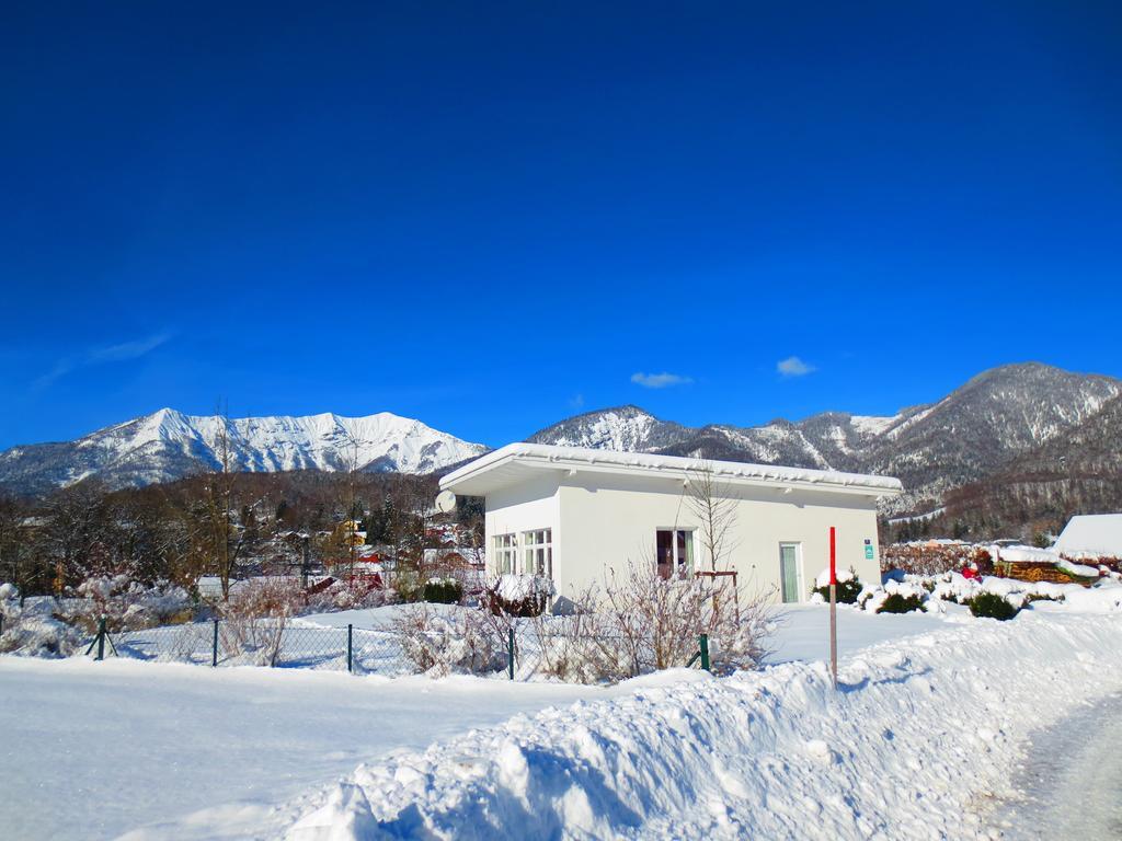 Flores, Ferienhaus Oder Doppelzimmer, Im Gruenen, 5 Gehminuten Ins Zentrum, Parkplatz, Zero Emissions Bad Ischl Ngoại thất bức ảnh
