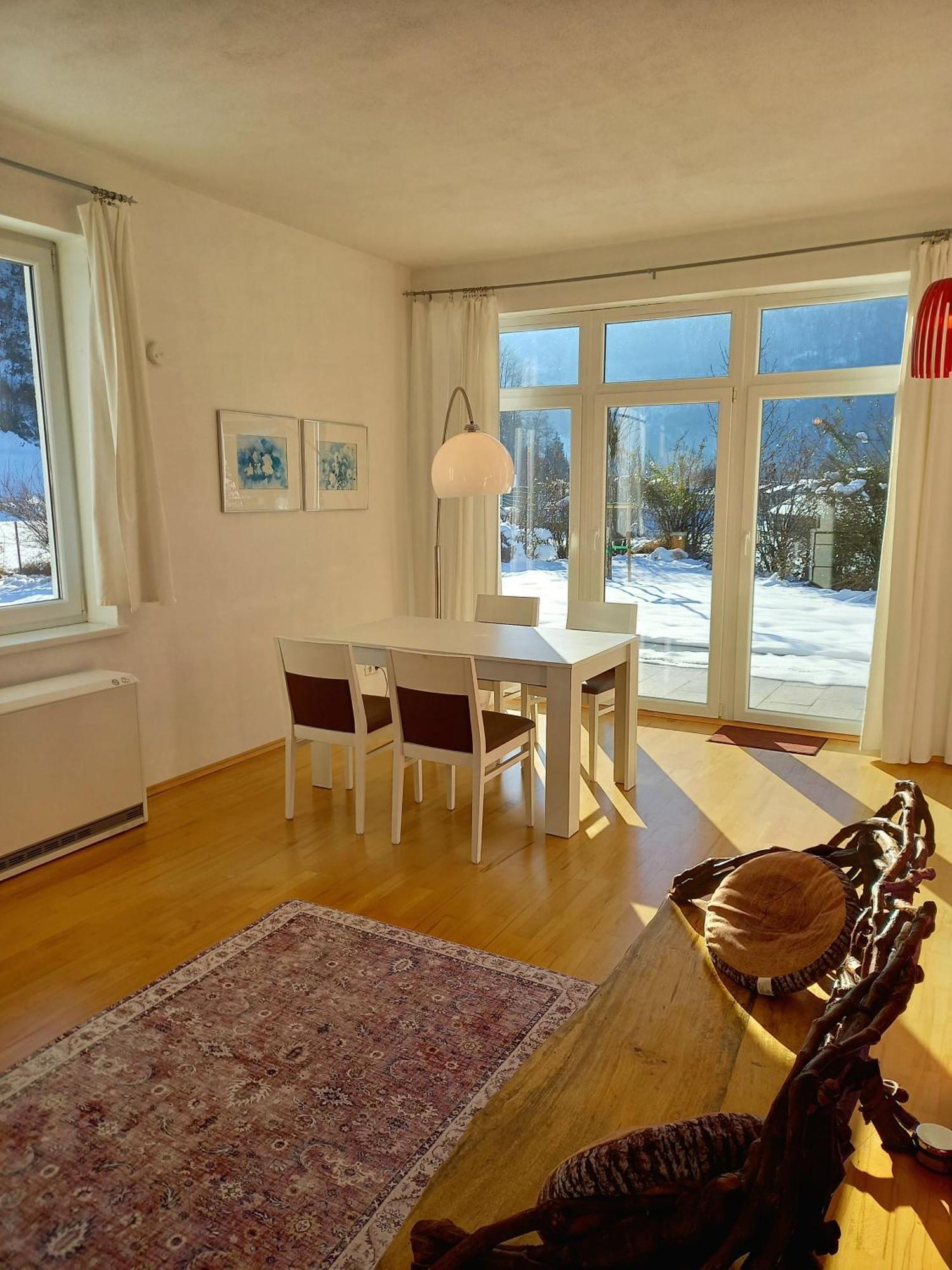 Flores, Ferienhaus Oder Doppelzimmer, Im Gruenen, 5 Gehminuten Ins Zentrum, Parkplatz, Zero Emissions Bad Ischl Ngoại thất bức ảnh